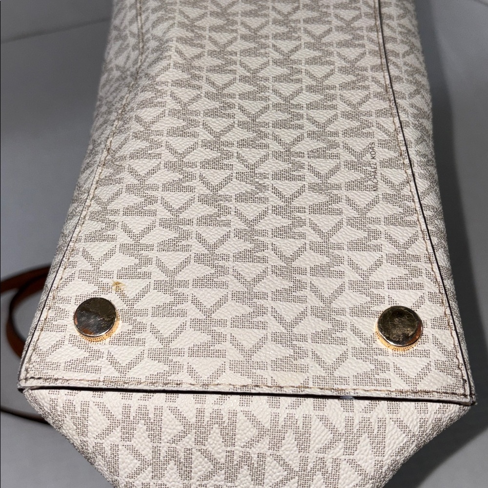 Michael Kors Jet Set Large Shoulder Bag - Picture 15 of 16